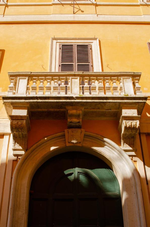Trevi Tittoni * Rom